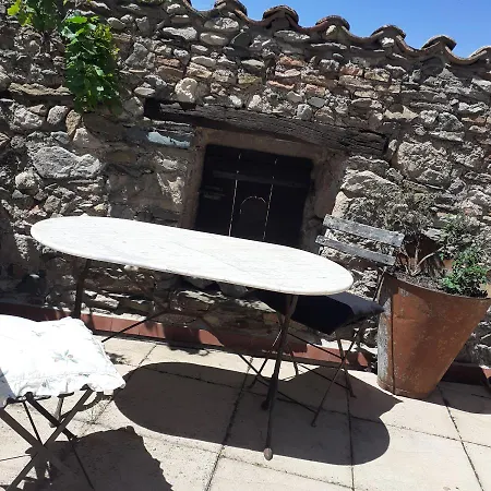 Les Deux Arches Bed & Breakfast
