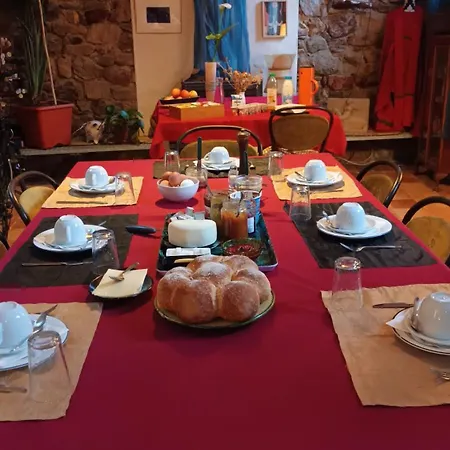 Les Deux Arches Bed & Breakfast *
